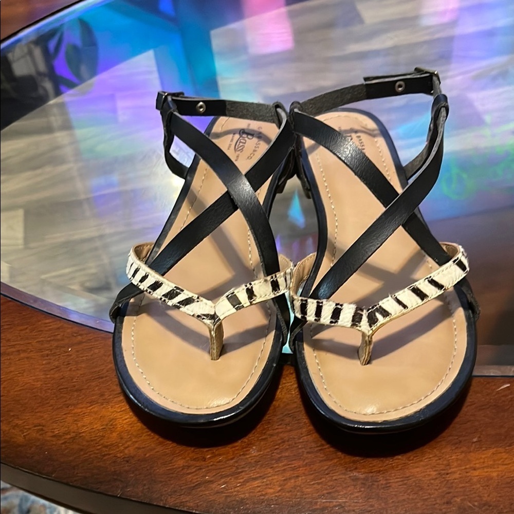 Bass Black‎ and Tan Sandals with Crisscross Straps